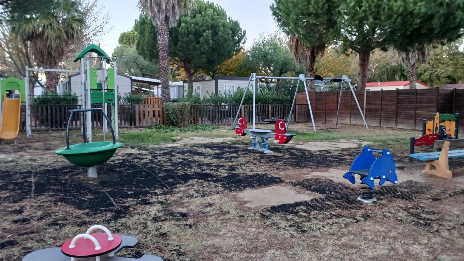 Sun Sea Camping Le Bosc Saint-Cyprien  Bagian luar foto